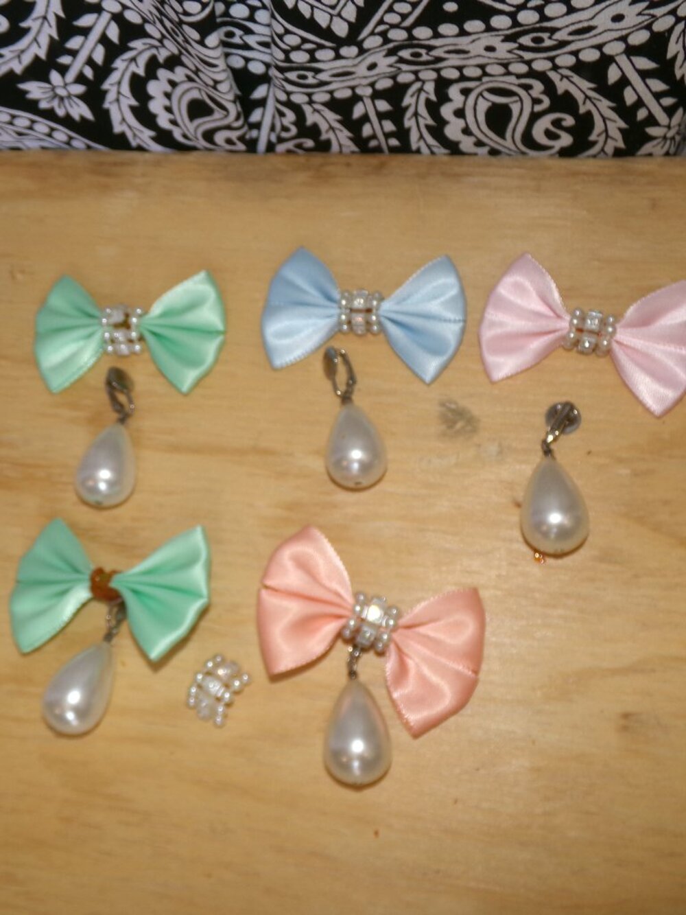 Vintage Bow Clips (Qty 5)